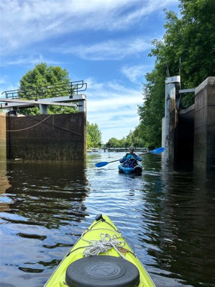 Can you kayak on the rideau canal?