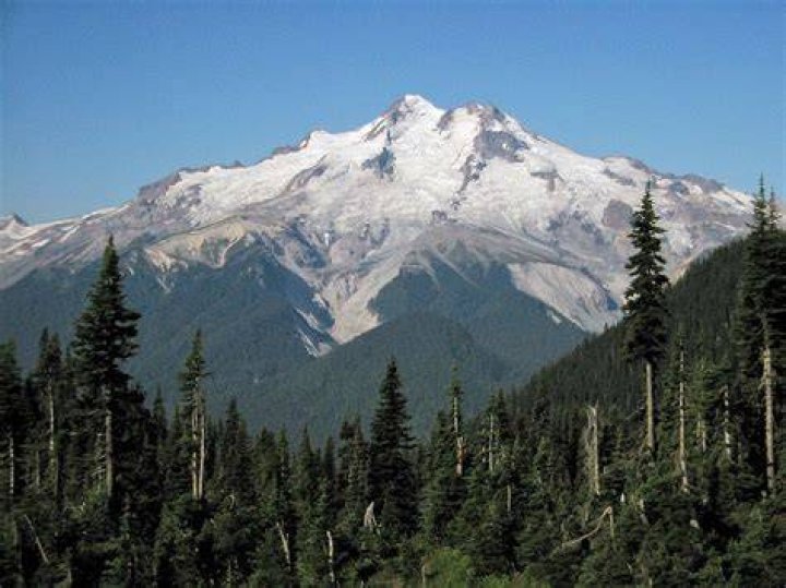 Can you see glacier peak from seattle?