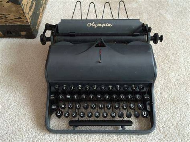 Can you still buy typewriters?