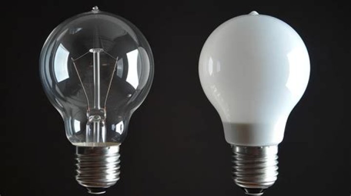 Does incandescent light bulb have mercury?