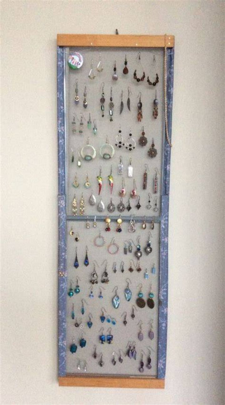 How to store dangle earrings?