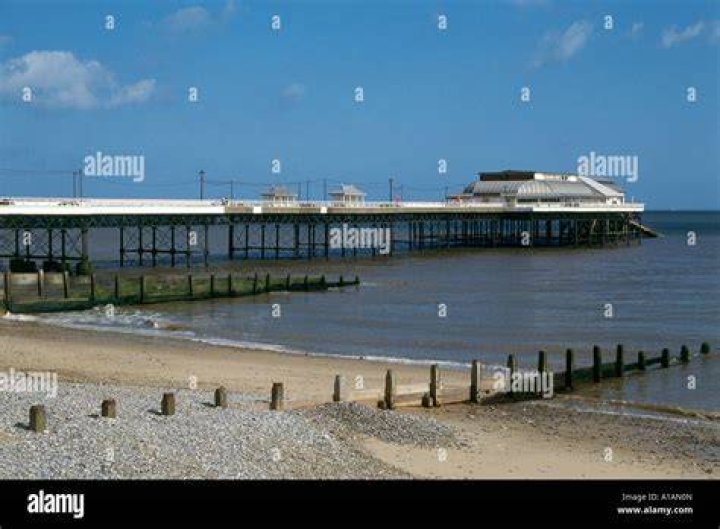 When was cromer pier built?