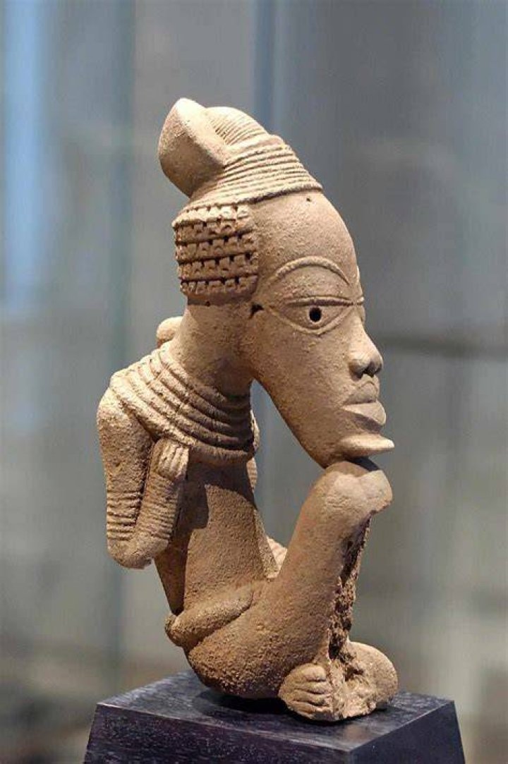 Who discovered nok art?